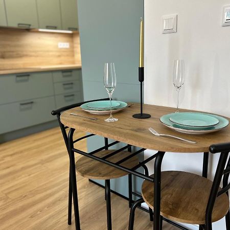 Cozy 1-Bedroom Condo Miloslavov Zewnętrze zdjęcie